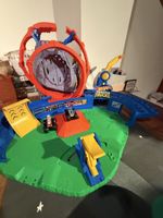 Hot Wheel Monster Truck Bahn