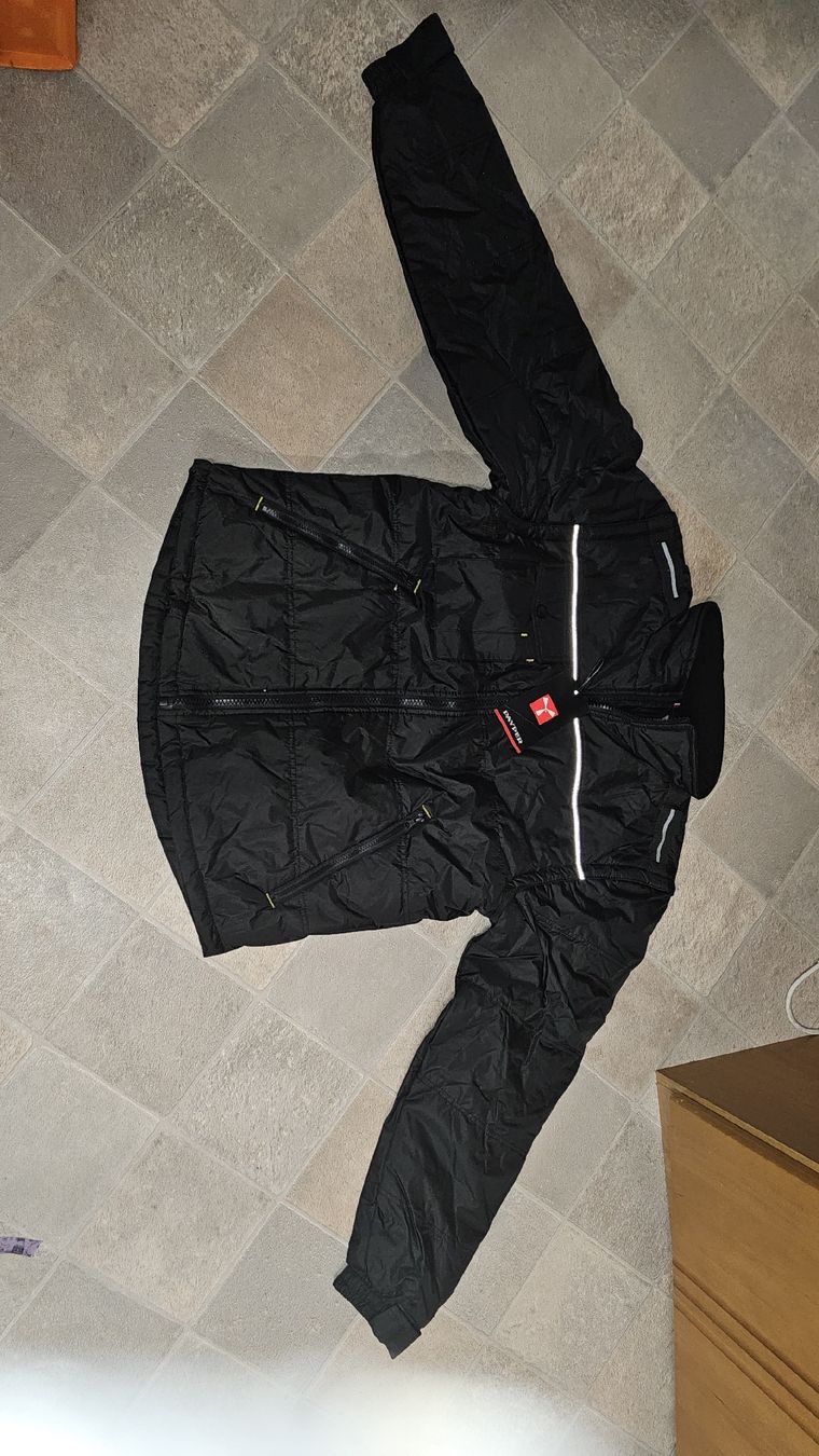 Jacken: Winterjacke  – Neu und originalverpackt aus Eglisau von ruscyo12