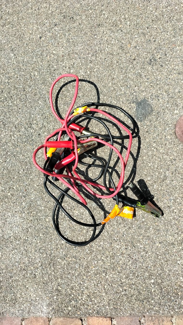 Kabel: Auto Batterie Überbrückungs – Gebraucht aus Beringen von tan_b56y