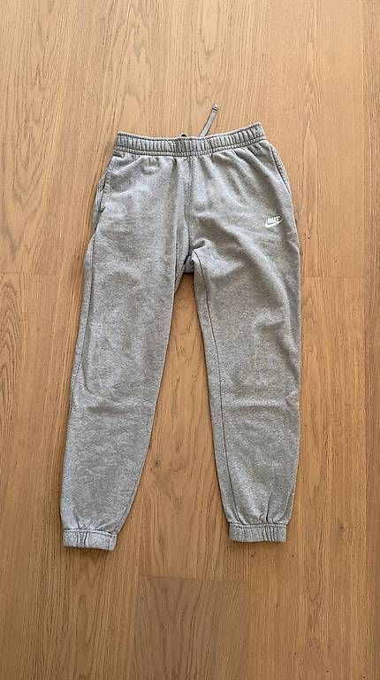 Pantalons: Nike Trainerhose, Grösse M – D'occasion à Kriens par tananuschka13