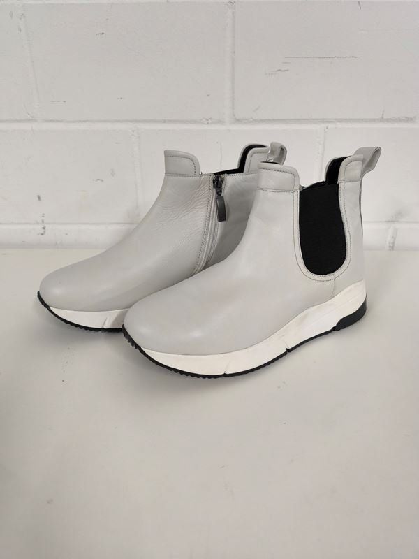Chaussures femmes: Leder-Boot Schuhe Grösse 39 – Neuf (Voir description) à Rüti ZH par Restwert_Rueti_ZH