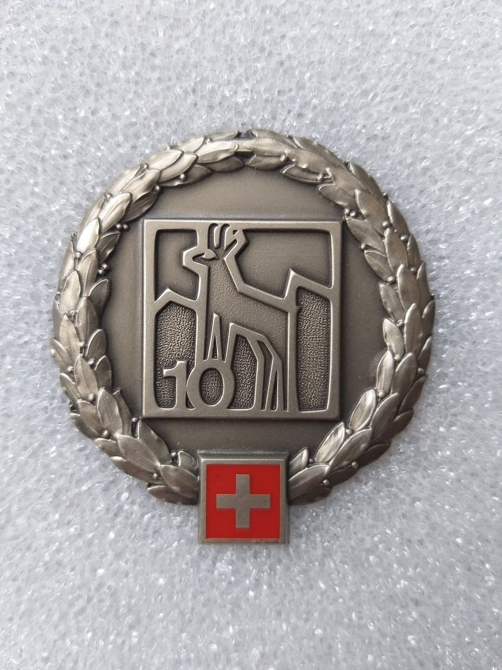 Placchette & Badge: Béretemblem Gebirgsdivision 10 V1 – Nuovo (secondo la descrizione) da Bauma venduto da SwissMilitaria