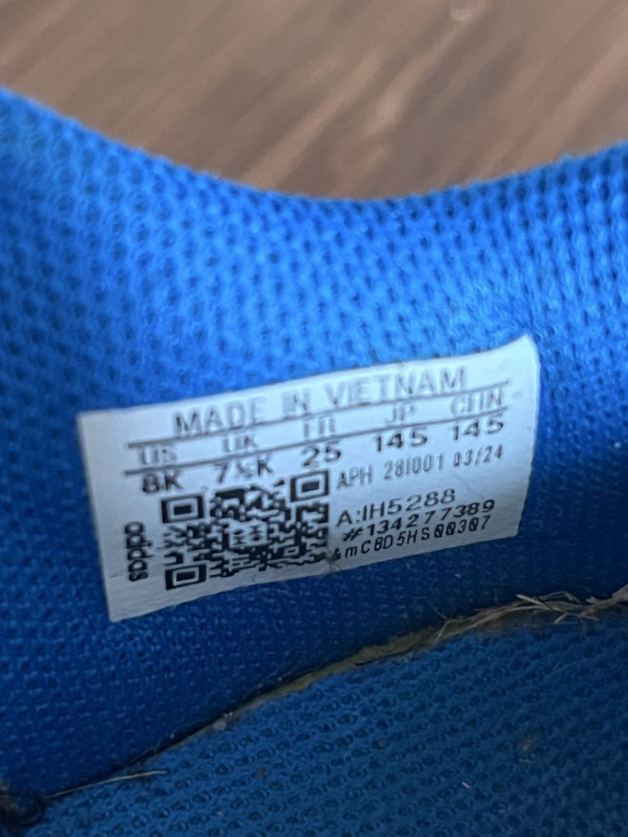 Adidas Scarpe per ragazzi: Adidas Sneakers – Usato da Ostermundigen venduto da Mihela 2