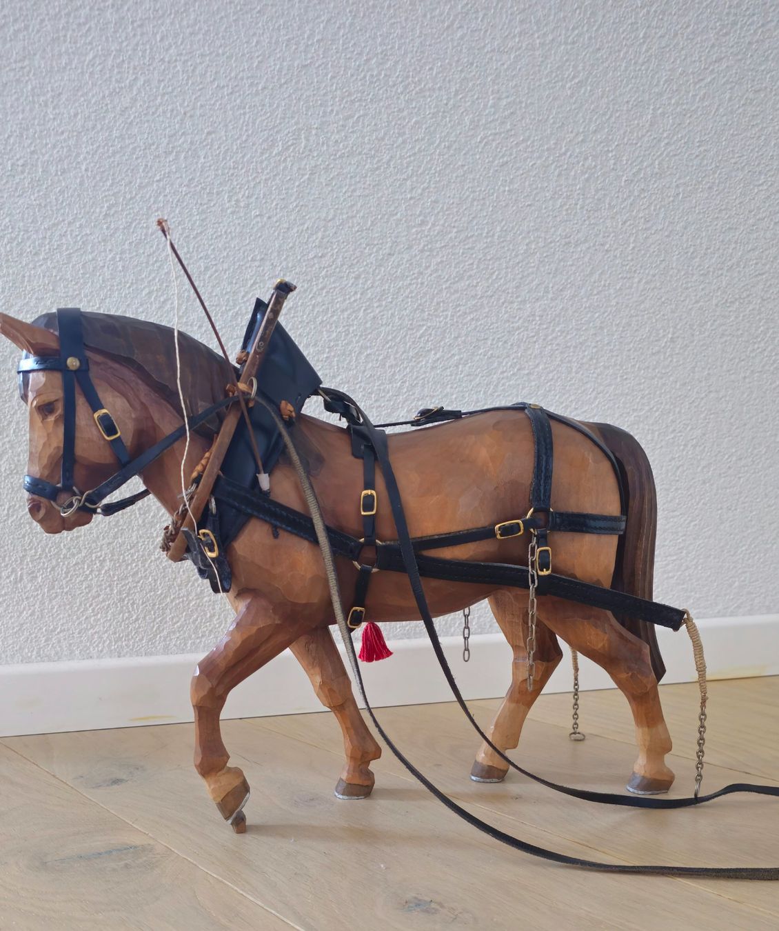 Schlitteln: Zugpferd mit Holzschlitten – Gebraucht aus Lostorf von herbst84