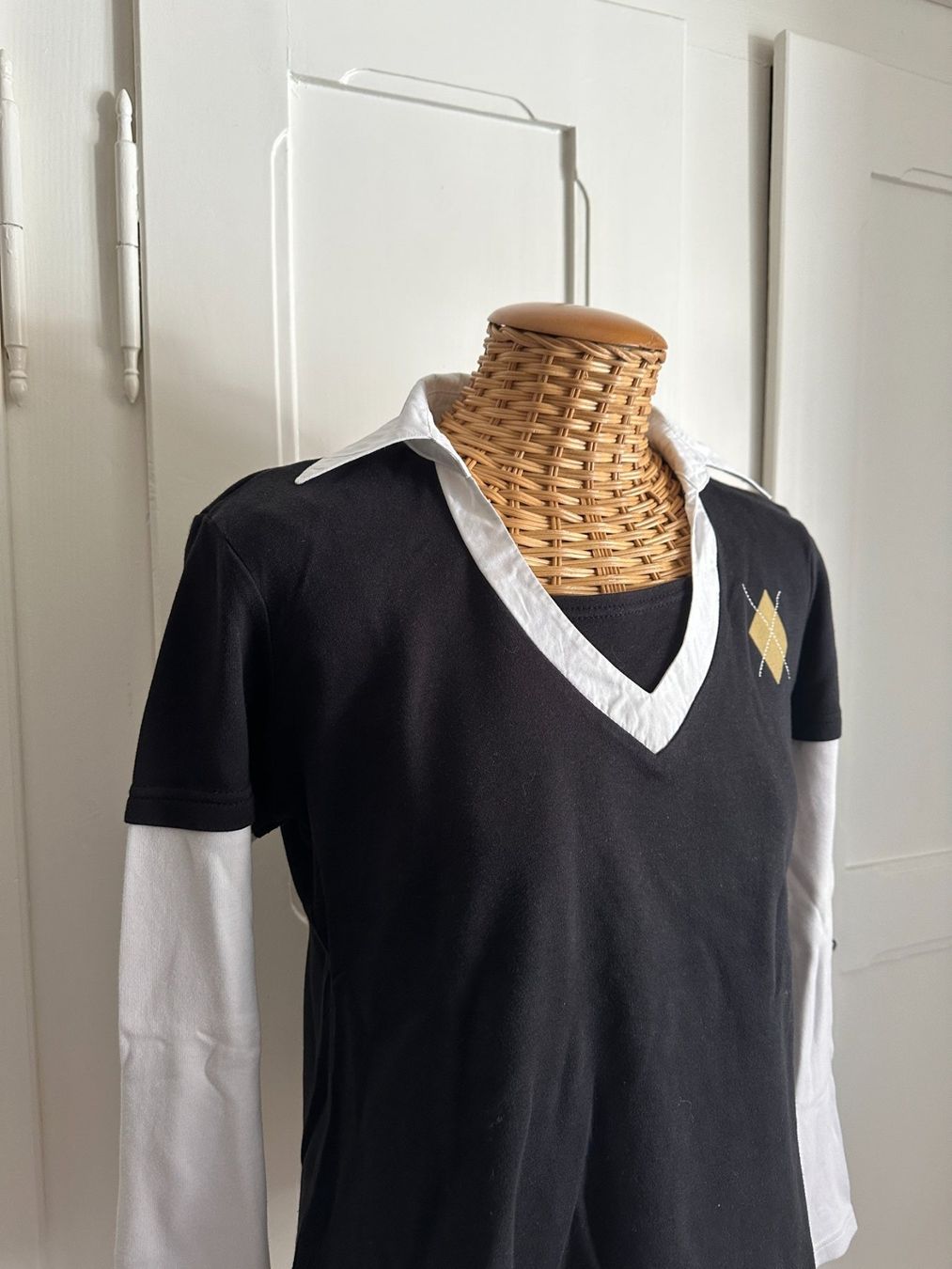 Maglioni & Felpe: Langarmshirt schwarz mit Hemdkragen - 38 – Usato da Zürich venduto da Diazaio 1