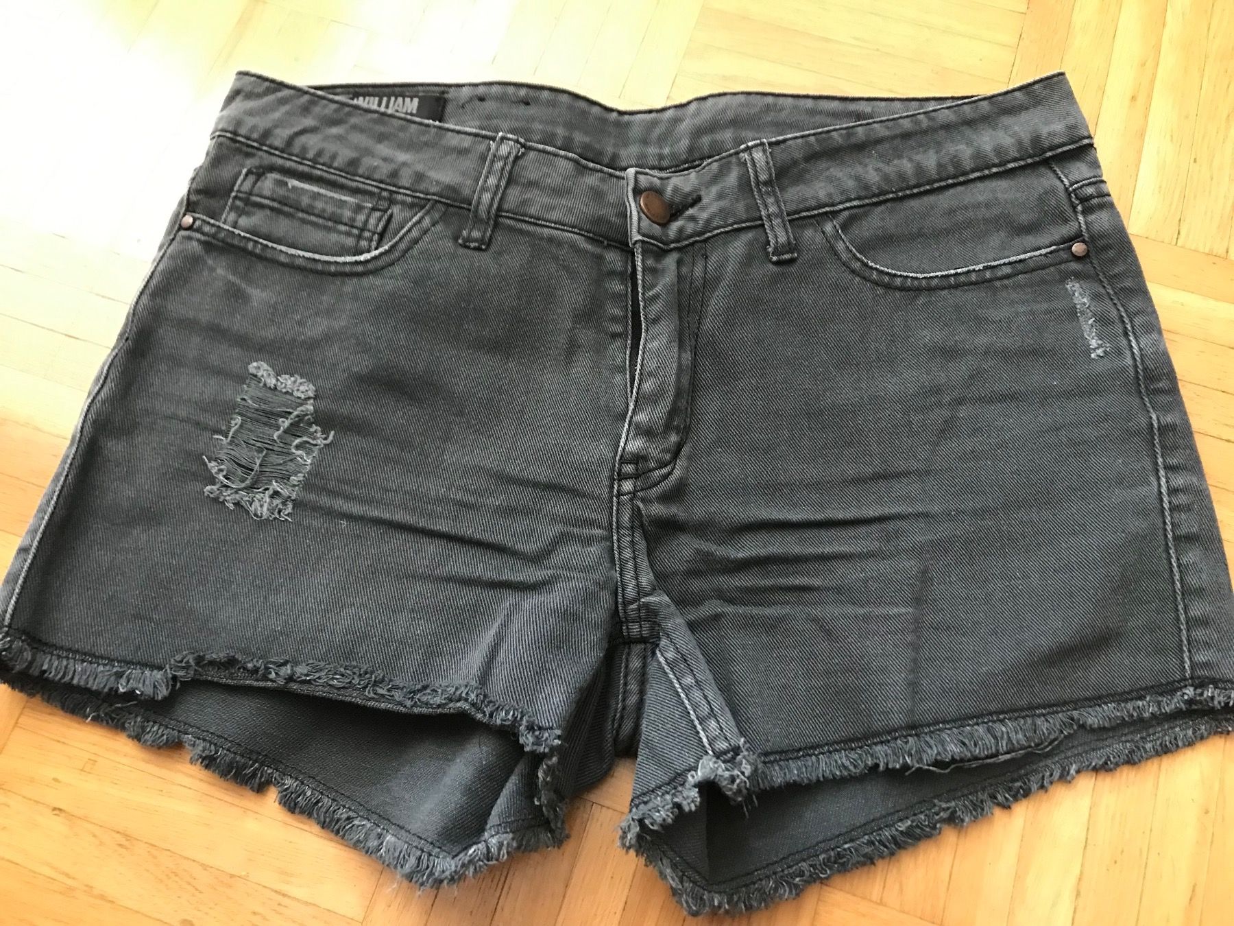 Jeans: SHORT  *WILLIAM RAST* – Usato da thonex venduto da Ktoun