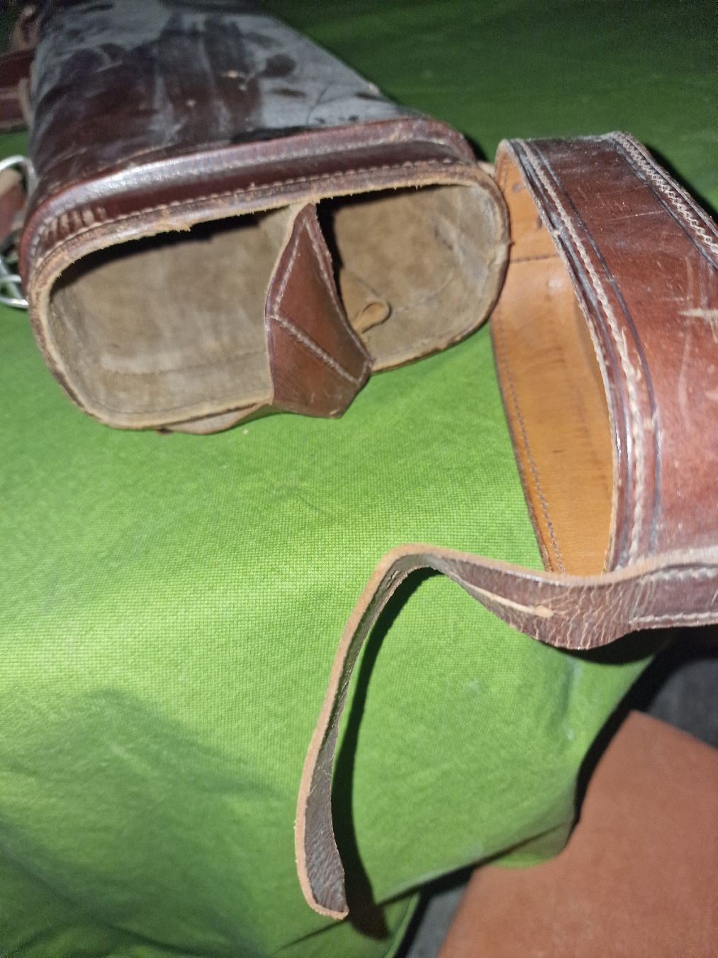 Borse: Leder Gewehrfutteral Jagd,  Gewehrtasche Antik – Usato da Uzwil venduto da BrokiFloh 1