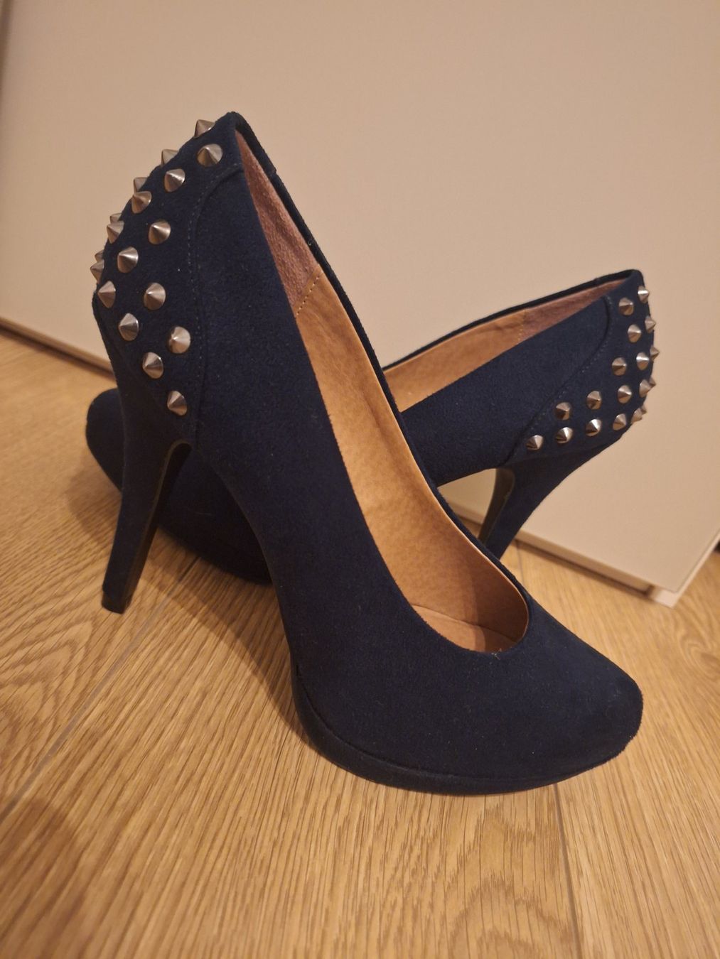Graceland Scarpe da donna: High Heels dunkelblau mit Nieten – Nuovo (secondo la descrizione) da Wängi venduto da jan_7twg