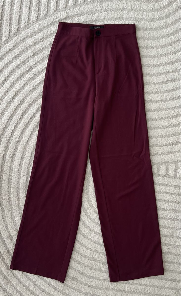 Pull&Bear Hosen: Stoffhose Pull&Bear bordeaux weit geschnitten Grösse S – Neu (gemäss Beschreibung) aus Spreitenbach von sah_9glw