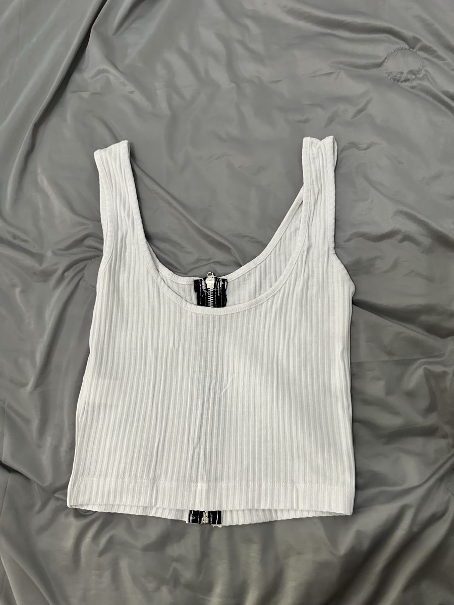 Tops: Weisses Crop-Top mit Reissverschluss  – Neuf (Voir description) à Rhäzüns par romina._gr