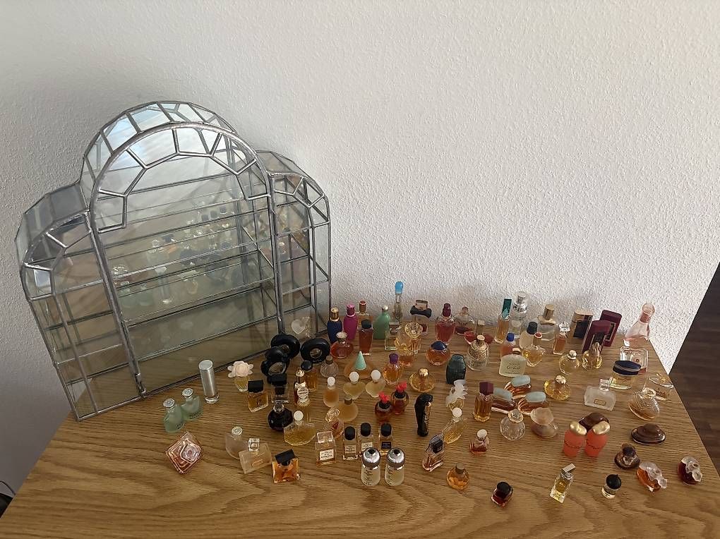 Flacons: Mini Parfum, Flacons Parfüm – Gebraucht aus Zürich von sch_kqj7