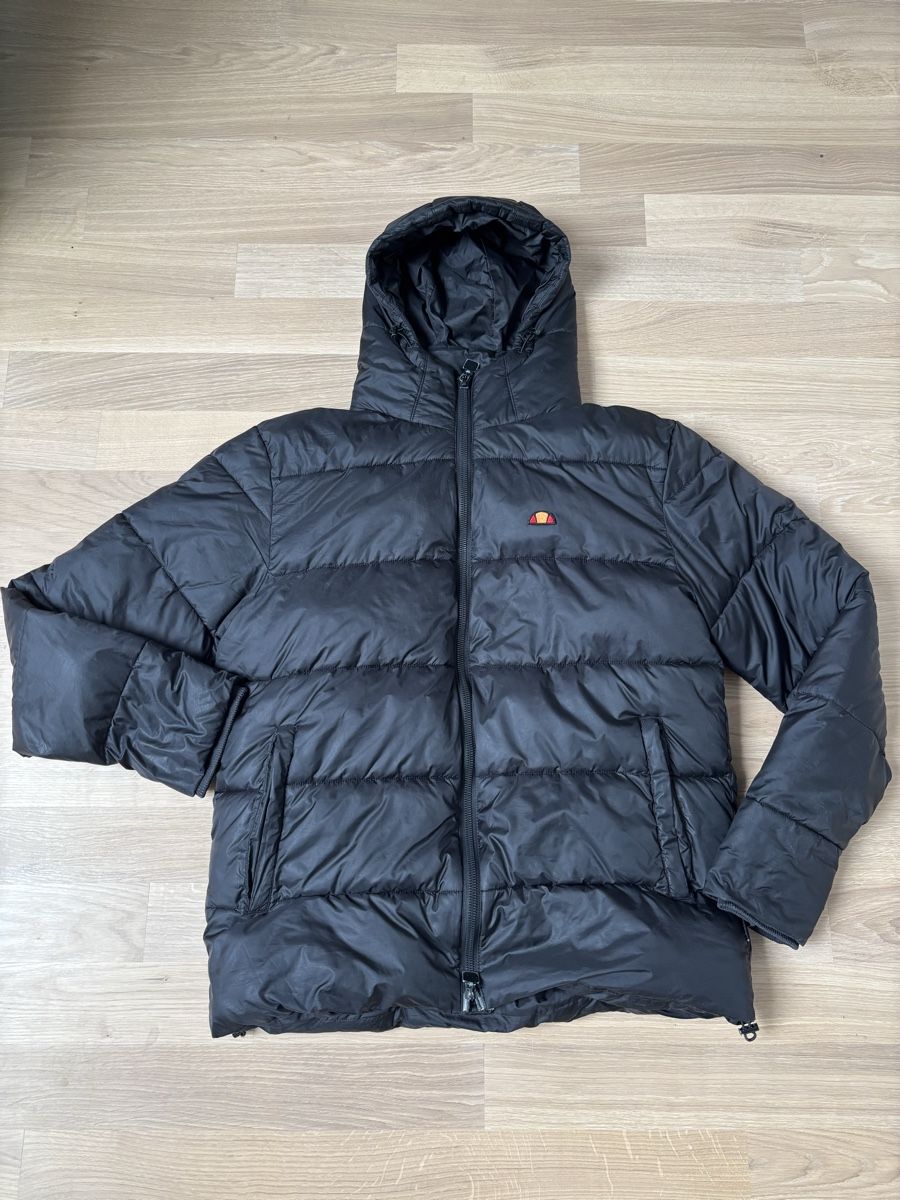 Giacche: Elesse Winterjacke Grösse L – Usato da Wetzikon ZH venduto da lugis