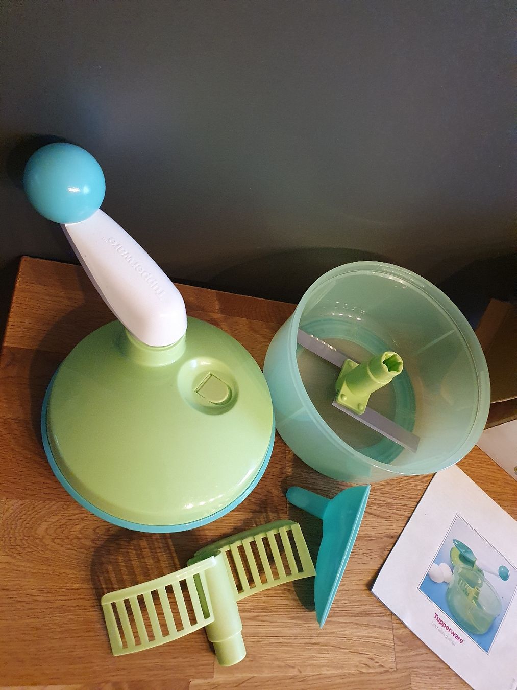 Tupperware Elettrodomestici da cucina: Tupperware Quick Chef Zerkleinerer, neuwertig, grün – Usato da Laufenburg venduto da megane1959 2