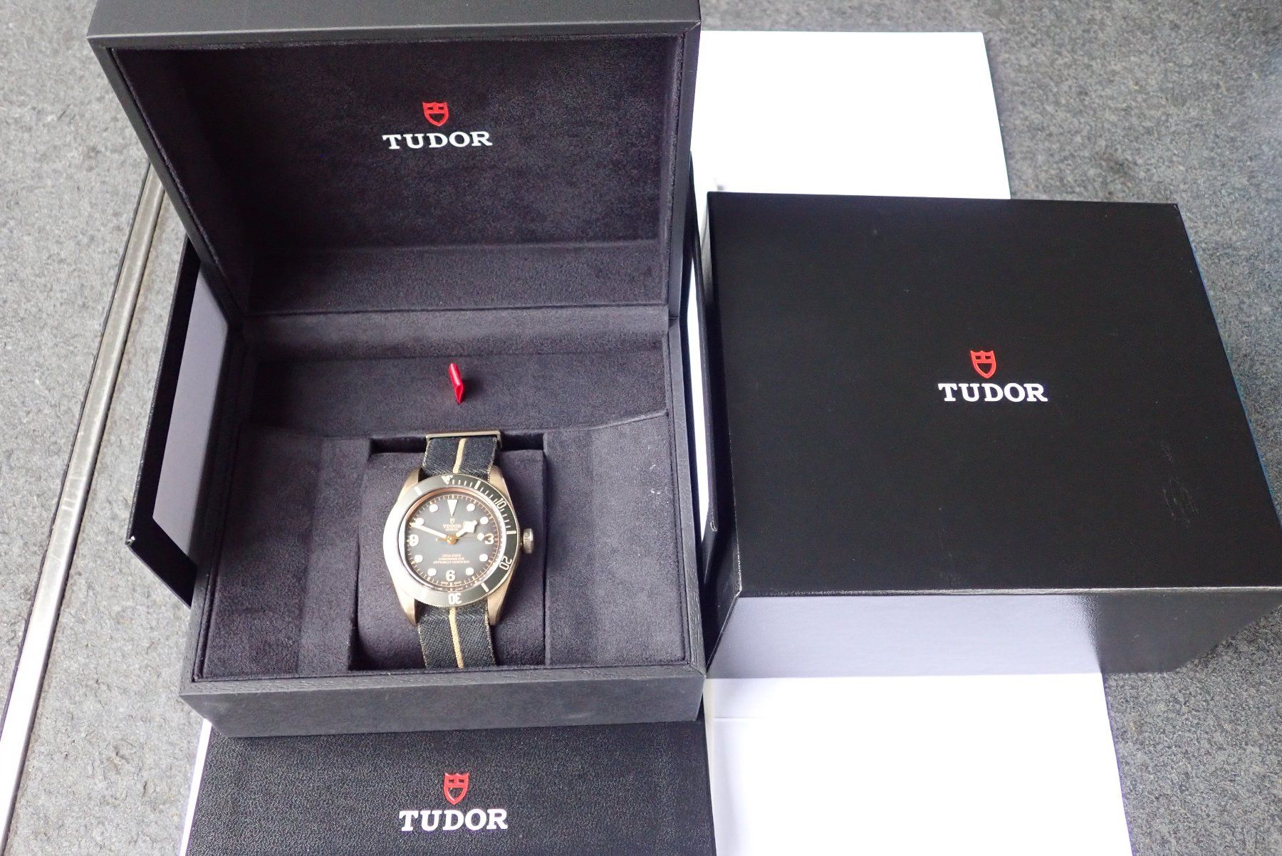 Tudor Orologi: TUDOR BRONZE CHRONOMETER AUTOMATIC 200METER,43MM. – Usato da Wohlen AG venduto da kingwatcheshere 9