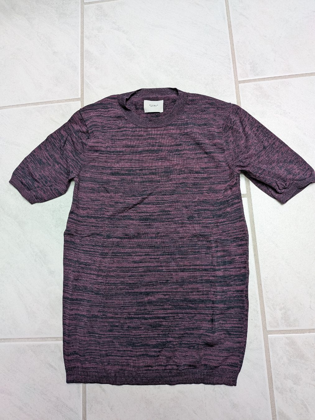 Globus T-shirt: Globus T-shirt – Usato da Küssnacht am Rigi venduto da schweizerrose 2