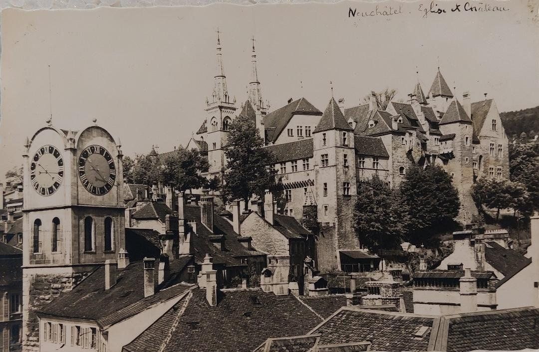 Ansichtskarten: NEUCHÂTEL - Le Château & Tour de Diesse – Gebraucht aus Delémont von Domdom1