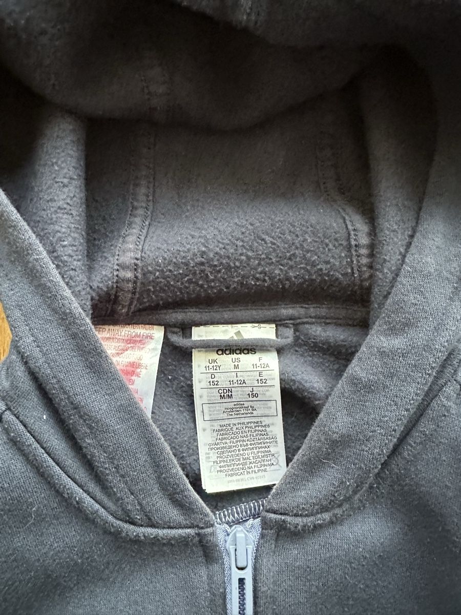 Jacken & Mäntel: Adidas full zip Kapuzenpulli – Gebraucht aus Rüttenen von Floza01 4