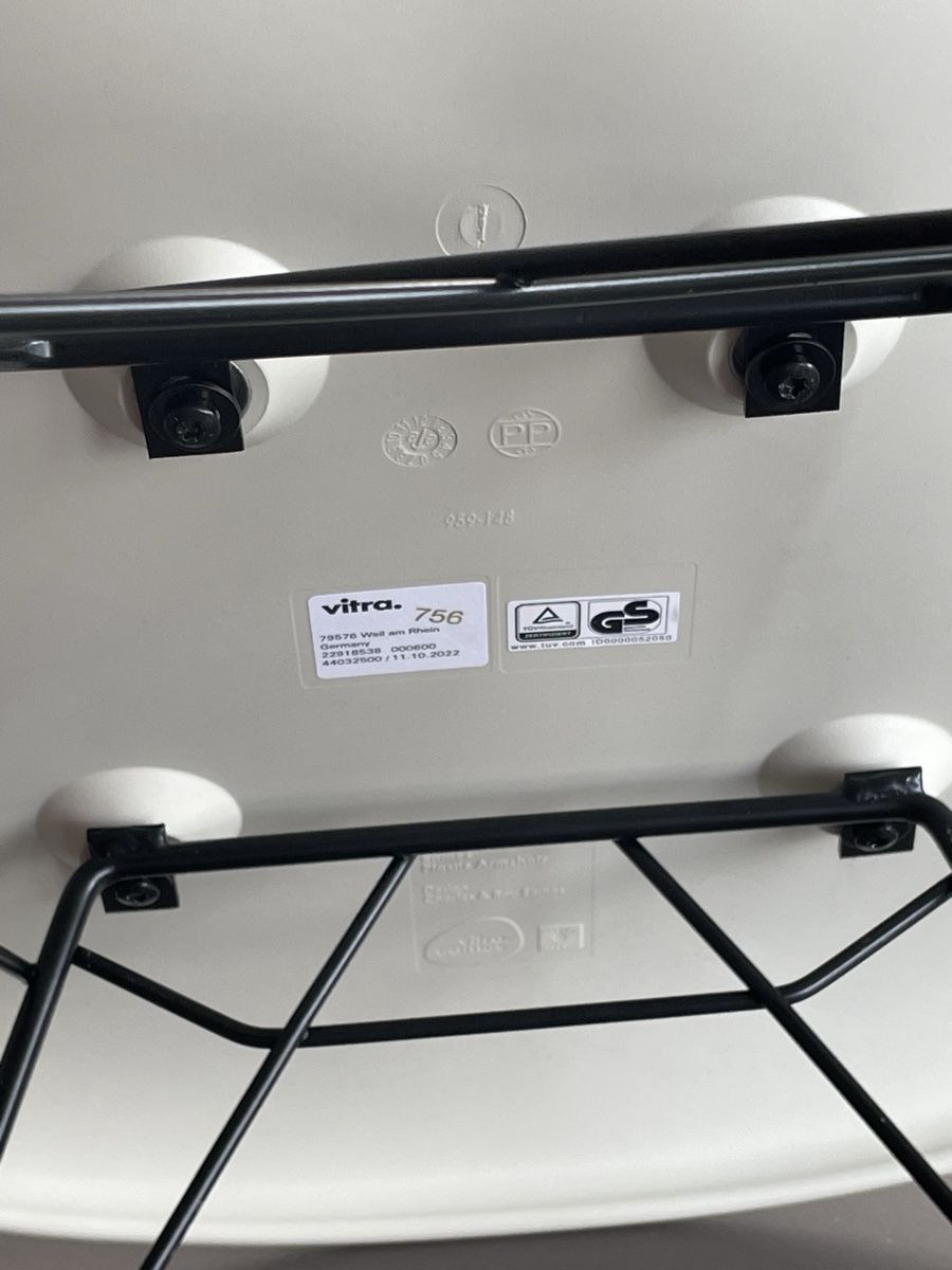 Stühle: Vitra Eames RAR Schaukelstuhl – Gebraucht aus Urdorf von Msakul 4