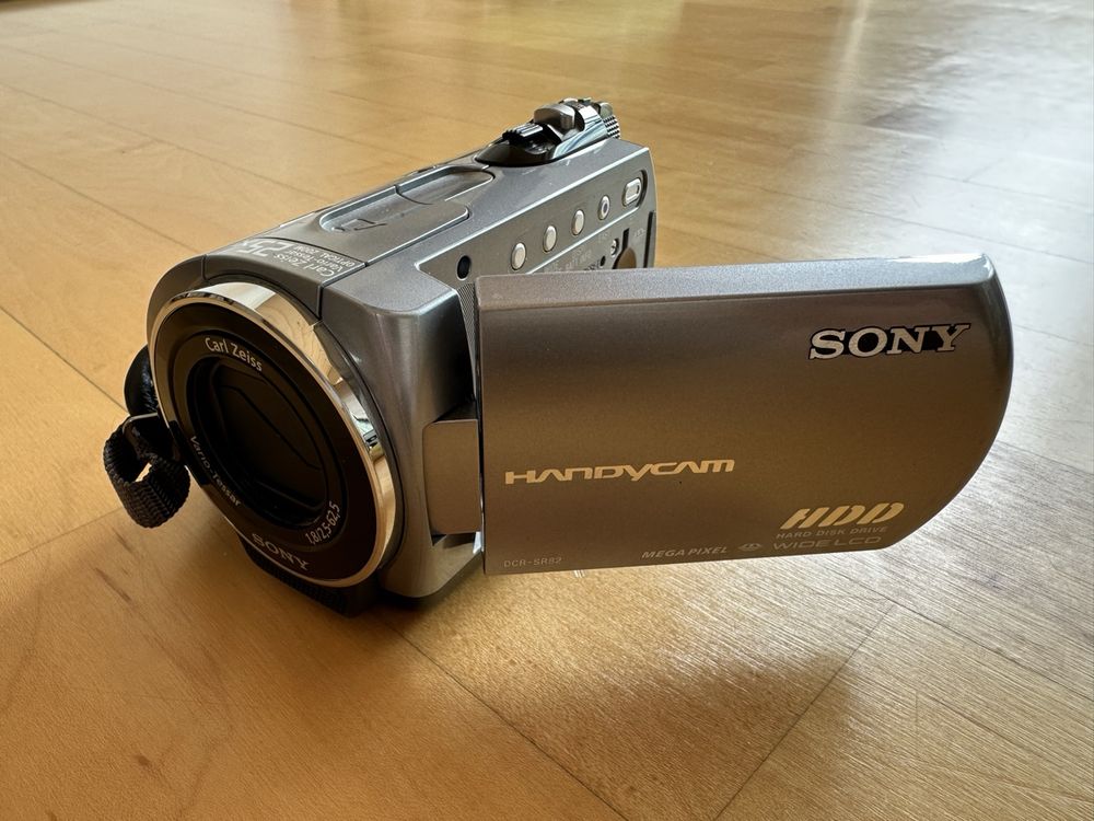 CAMÉSCOPE SONY PAL Handycam standard8/Hi8/Digital8 - Non fonctionnel (DCR-TRV460E) EUR 165,64