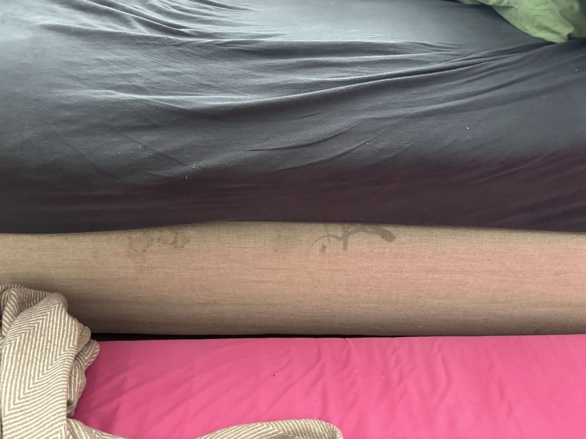 Letti: Boxspringbett 160 auf 200 – Usato da Höri venduto da Celine.11 3