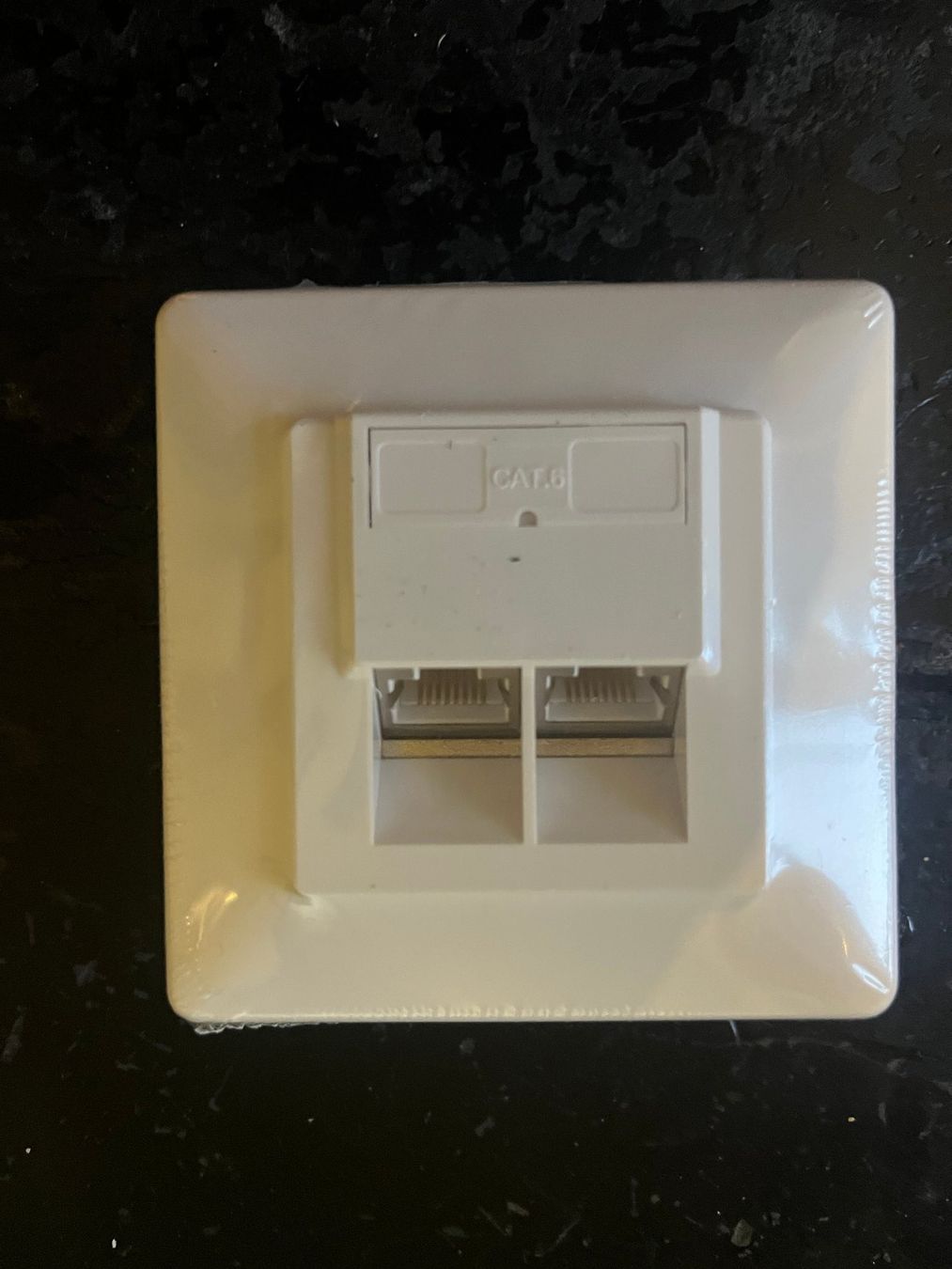 Spine: Netzwerkdose Unterputz RJ45 Roline – Nuovo e nell'imballaggio originale da Hubersdorf venduto da Gewonnen