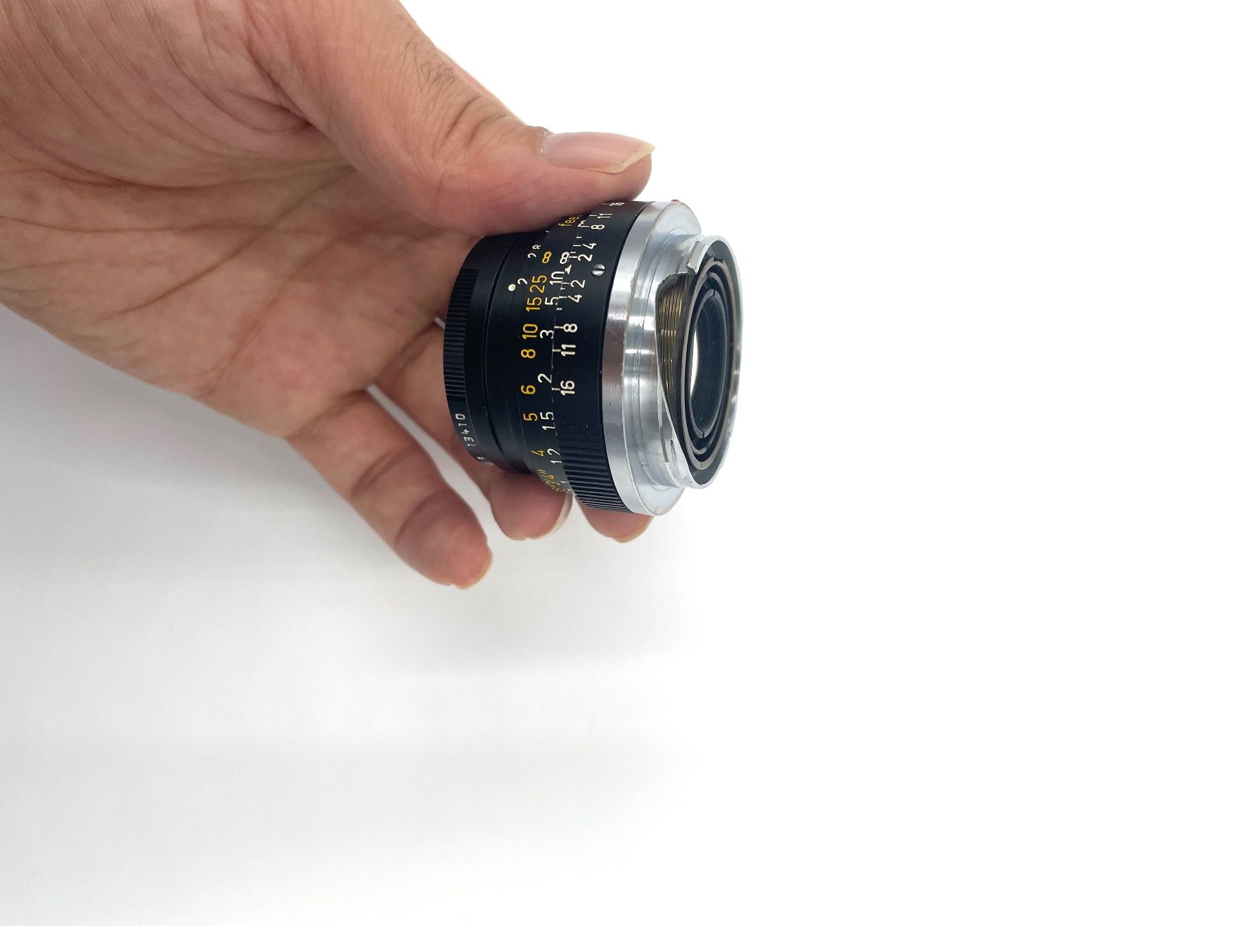 Leica Obiettivi: Leica Summicron 35mm f/2 – Usato da Zug venduto da Roobinn 2