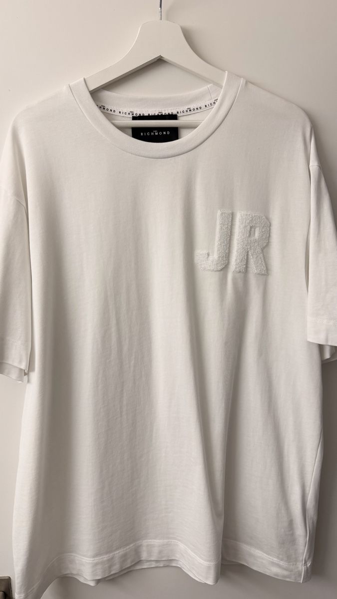 T-shirts: John Richmond Shirt L – D'occasion à UNTERSIGGENTHAL par s_rzb8
