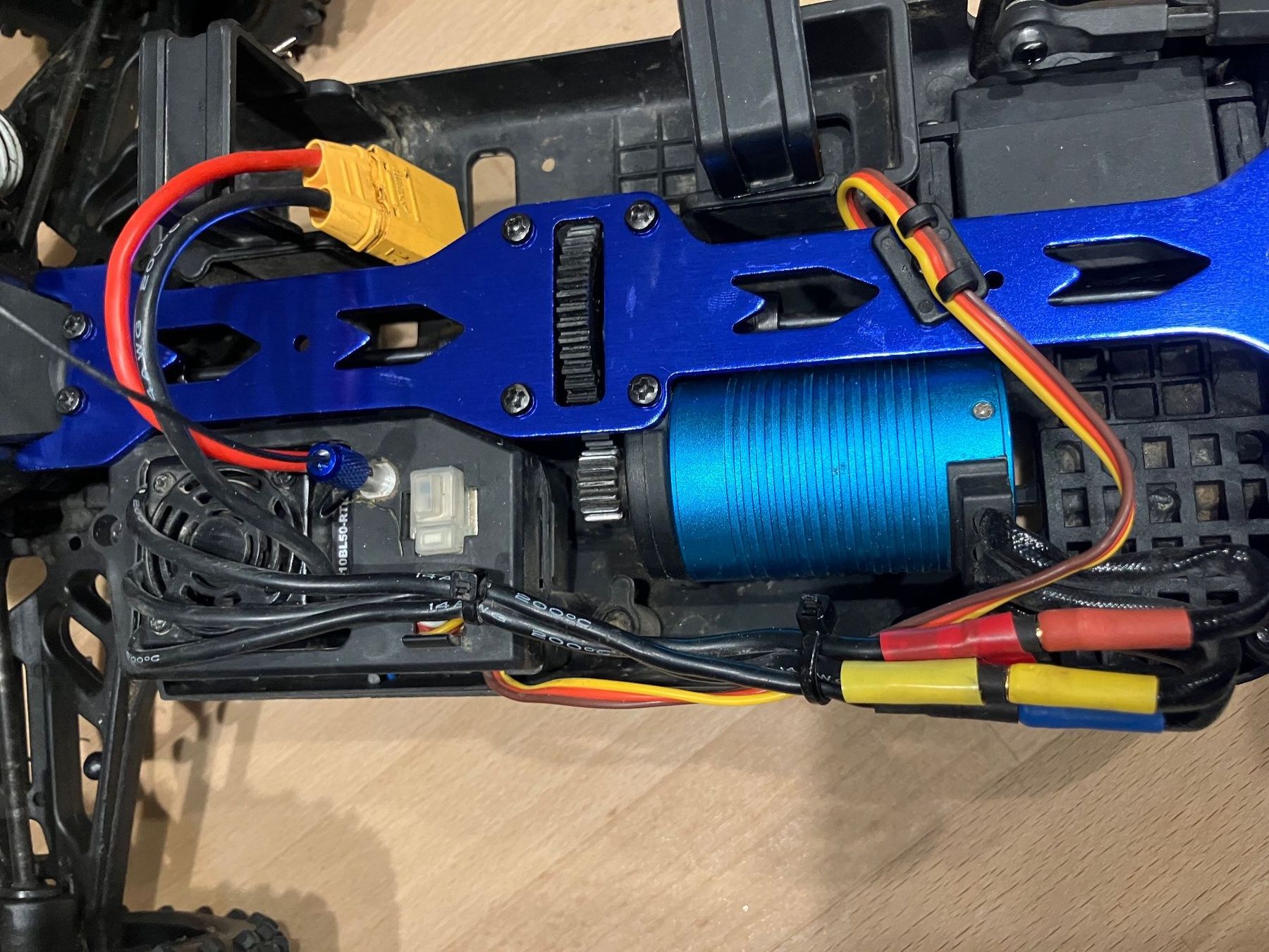 Modellismo RC: RC-Buggy T2M Stinger – Usato da Flawil venduto da Wingman.17 2