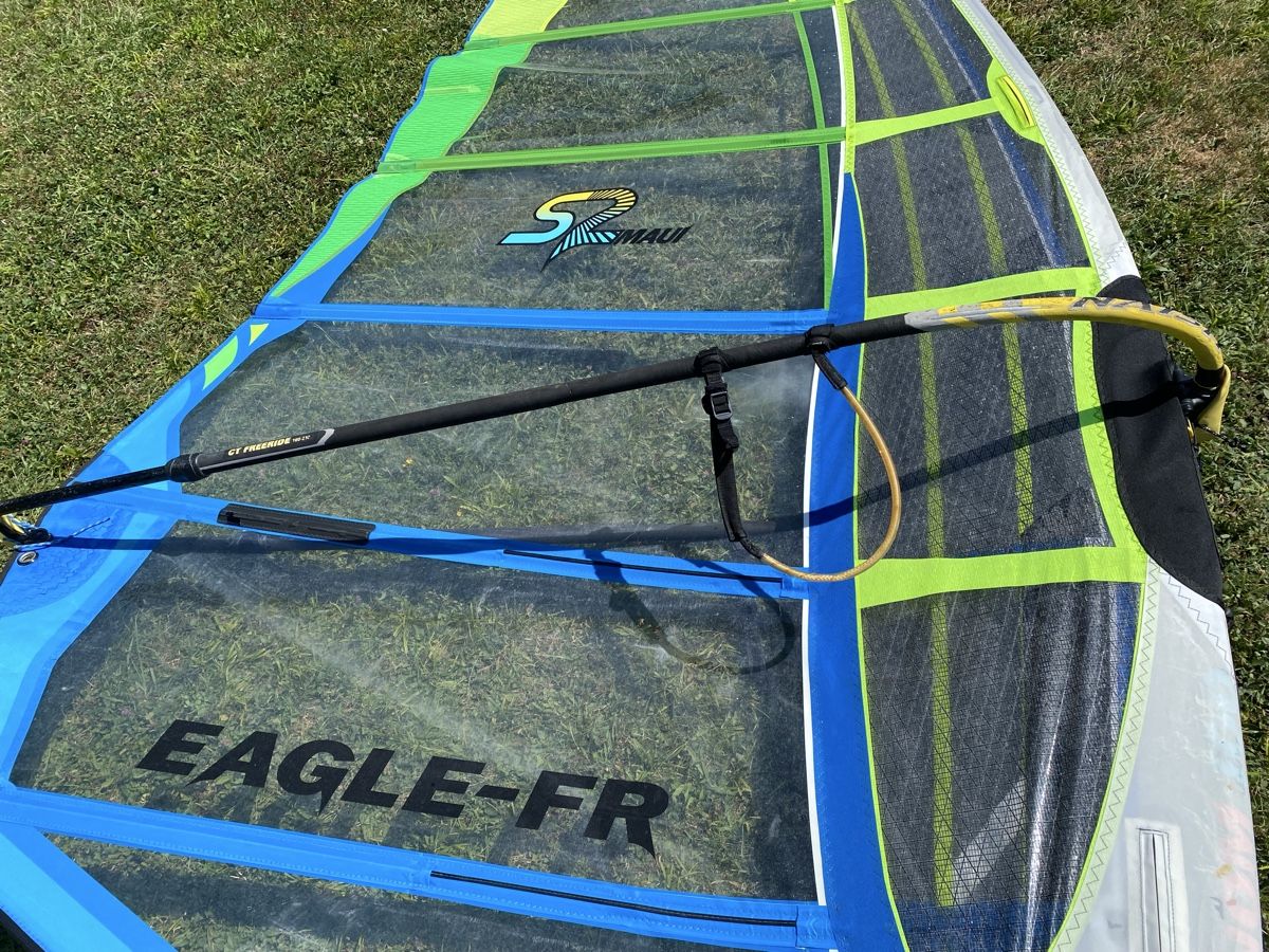 Surf: S2 Maui Eagle FR Windfoil Segel 6,1 m2 – D'occasion à Wittinsburg par tommiimkaufrausch 2
