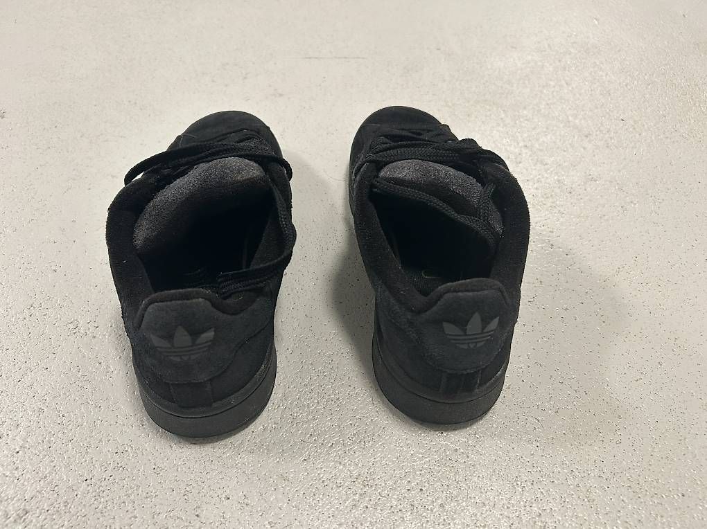Scarpe da donna: Nike Sneakers schwarz Gr. 38 – Usato da Thalheim an der Thur venduto da Iselisberger 1