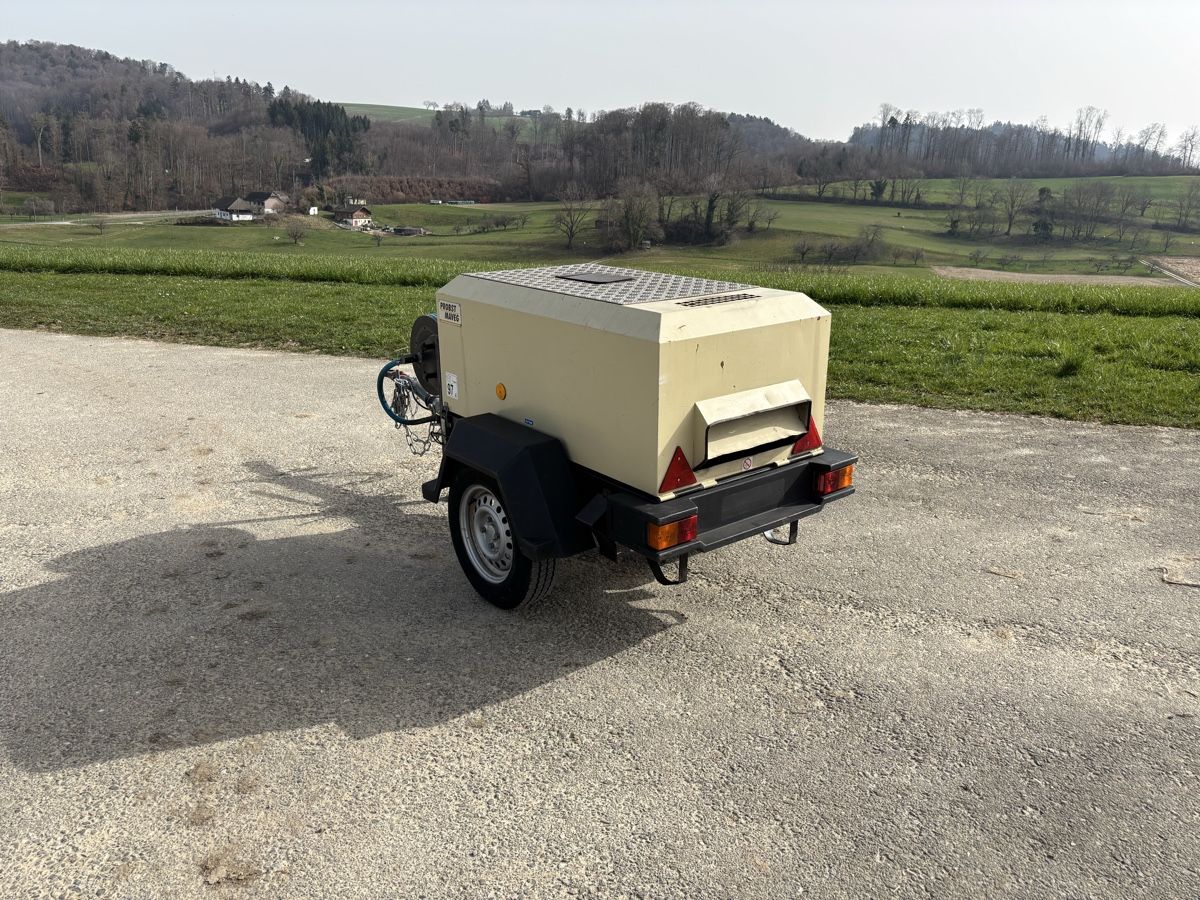 Compressori: Baukompressor 2000 l/min – Usato da Courgevaux venduto da Querly 4