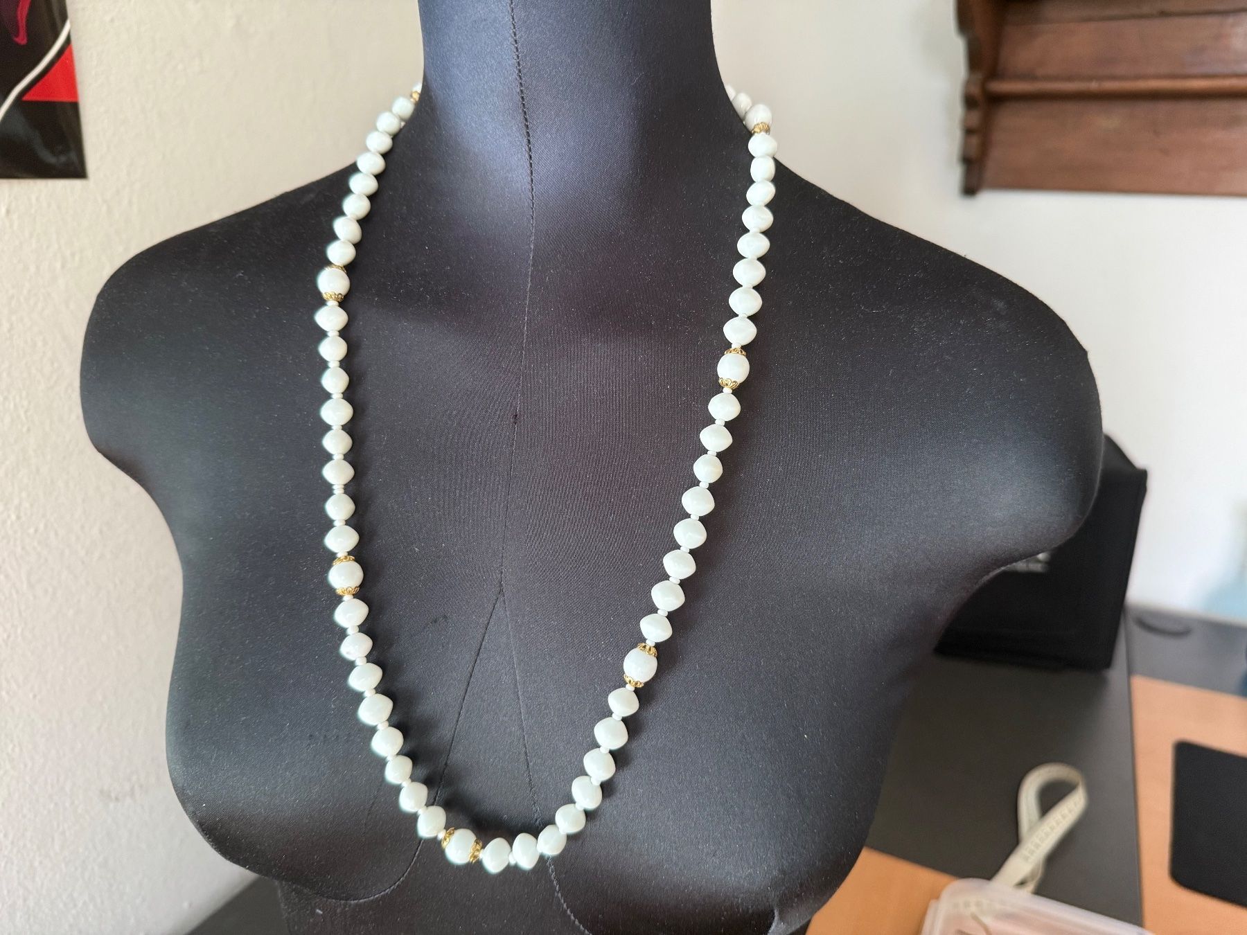 Catenine: Weiße Vintage Halskette – Usato da Lamone venduto da LaCantinaMagica 1
