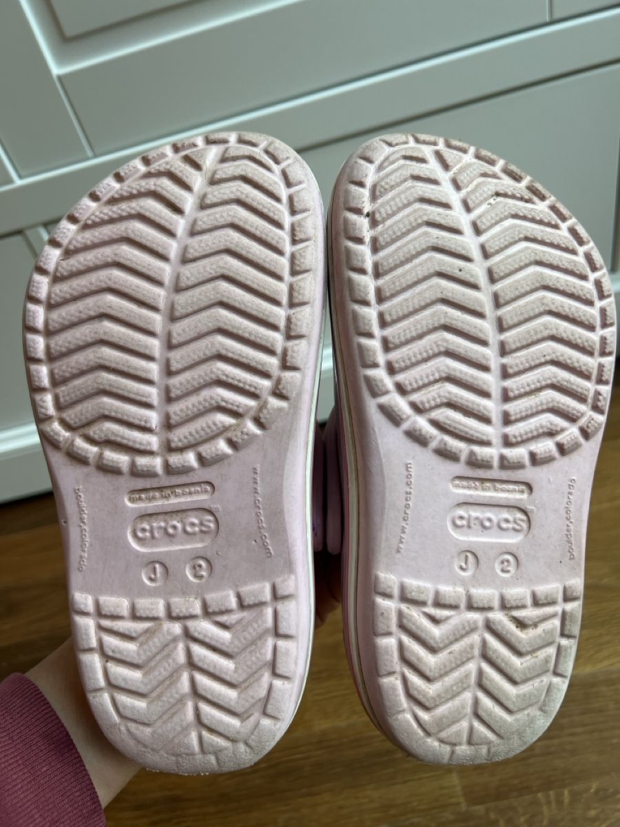 Crocs Scarpe per ragazzi: Baby Pink Crocs Size J2 - 33-34 EU – Usato da Adliswil venduto da youngbee 3