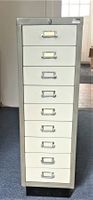 Schubladenschrank A4, 9 Schublad. Metall 930 mm hoch, grau