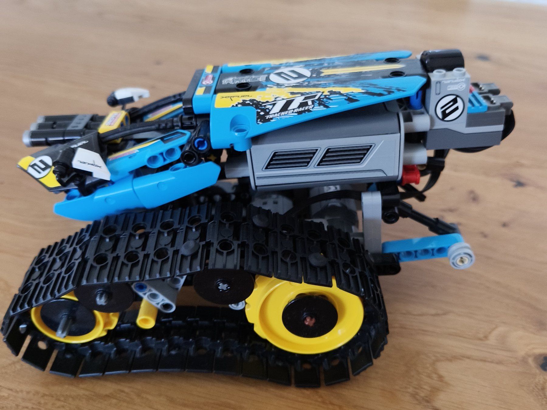 Lego Jouets: 2 Spielzeugautos Lego Technics – D'occasion à Meilen par FAVALLID 1