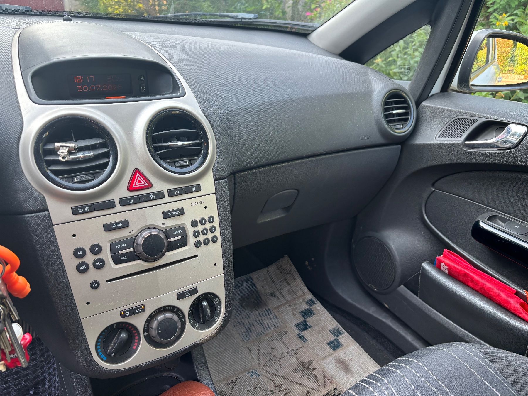 Opel Autos: Opel Corsa 1.4 essence – Gebraucht aus Petit Lancy von 2stroke1992 5