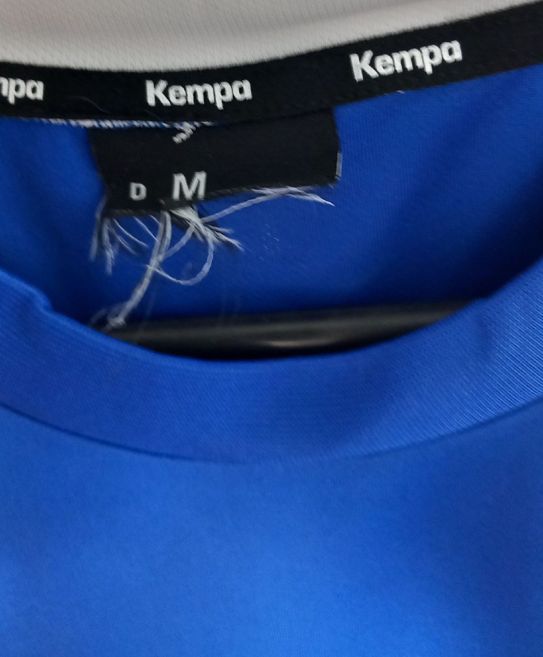 T-shirt: Neues Fussball Shirt / M – Usato da Rorbas venduto da siramad 6