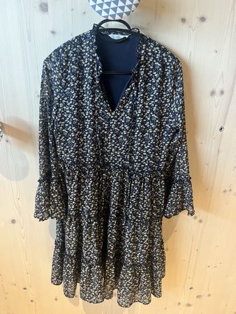 Hübsches Kleid