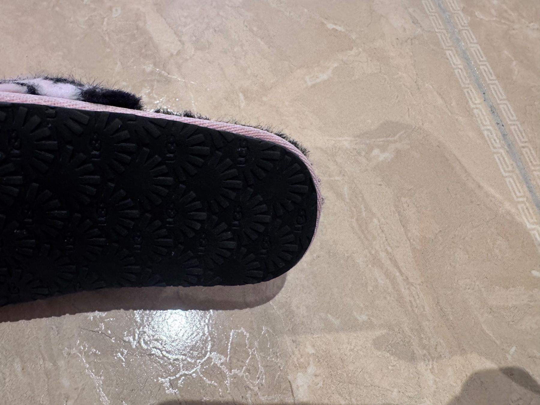 Ugg Scarpe per ragazze: UGG süsse Finken, 27.5 – Usato da Klingnau venduto da Markus14 4