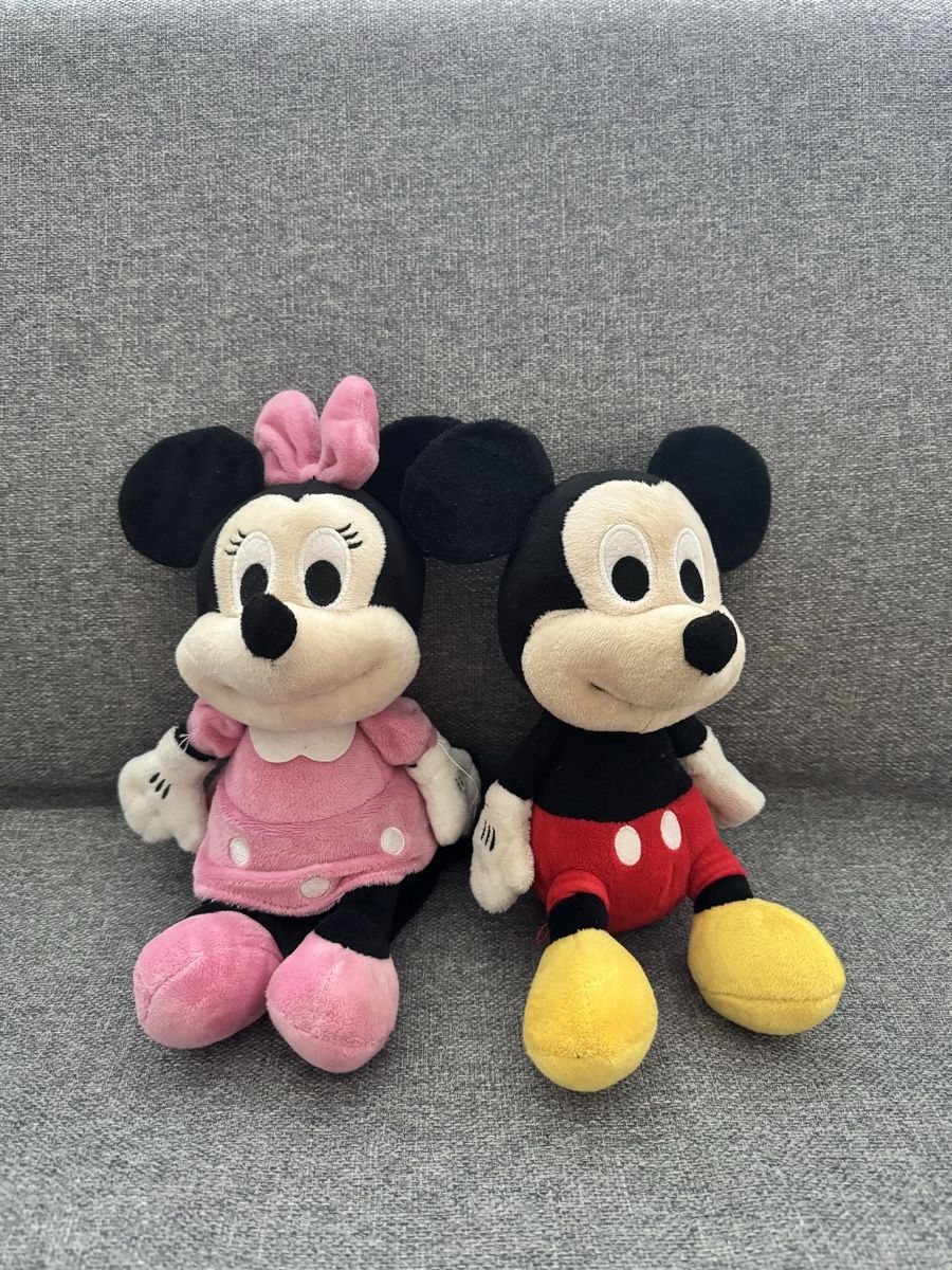 Disney Spielzeuge: Peluches Mickey et Minnie Mouse – Gebraucht aus Meyrin von cak_5np9