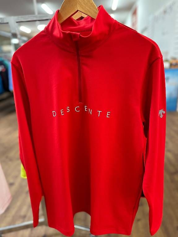 Pullover & Sweatshirts: Descente Pullover Rot NEU – Gebraucht aus Sursee von pil_xg2h 1