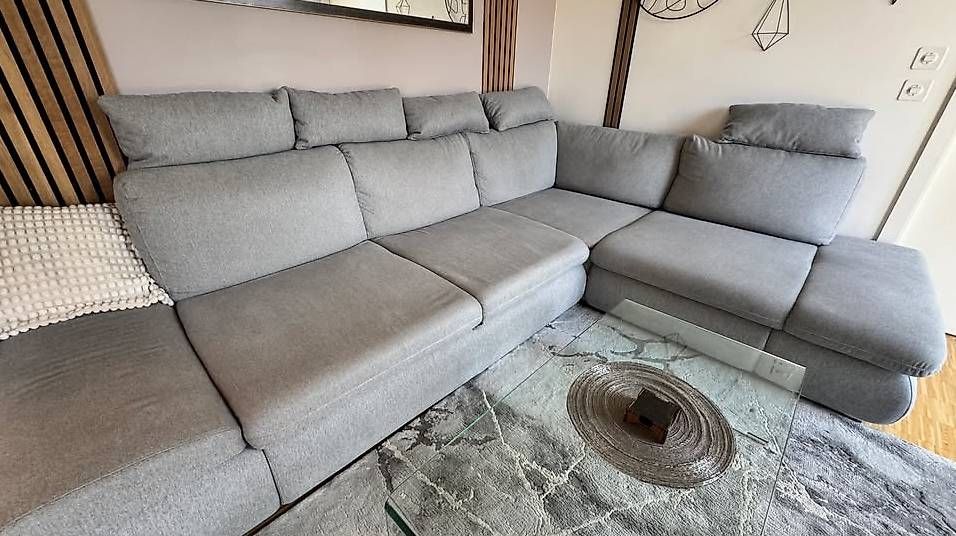 Divani: Canapé Conforama à vendre  Excellent état – Usato da Veyrier venduto da studio-pro 3