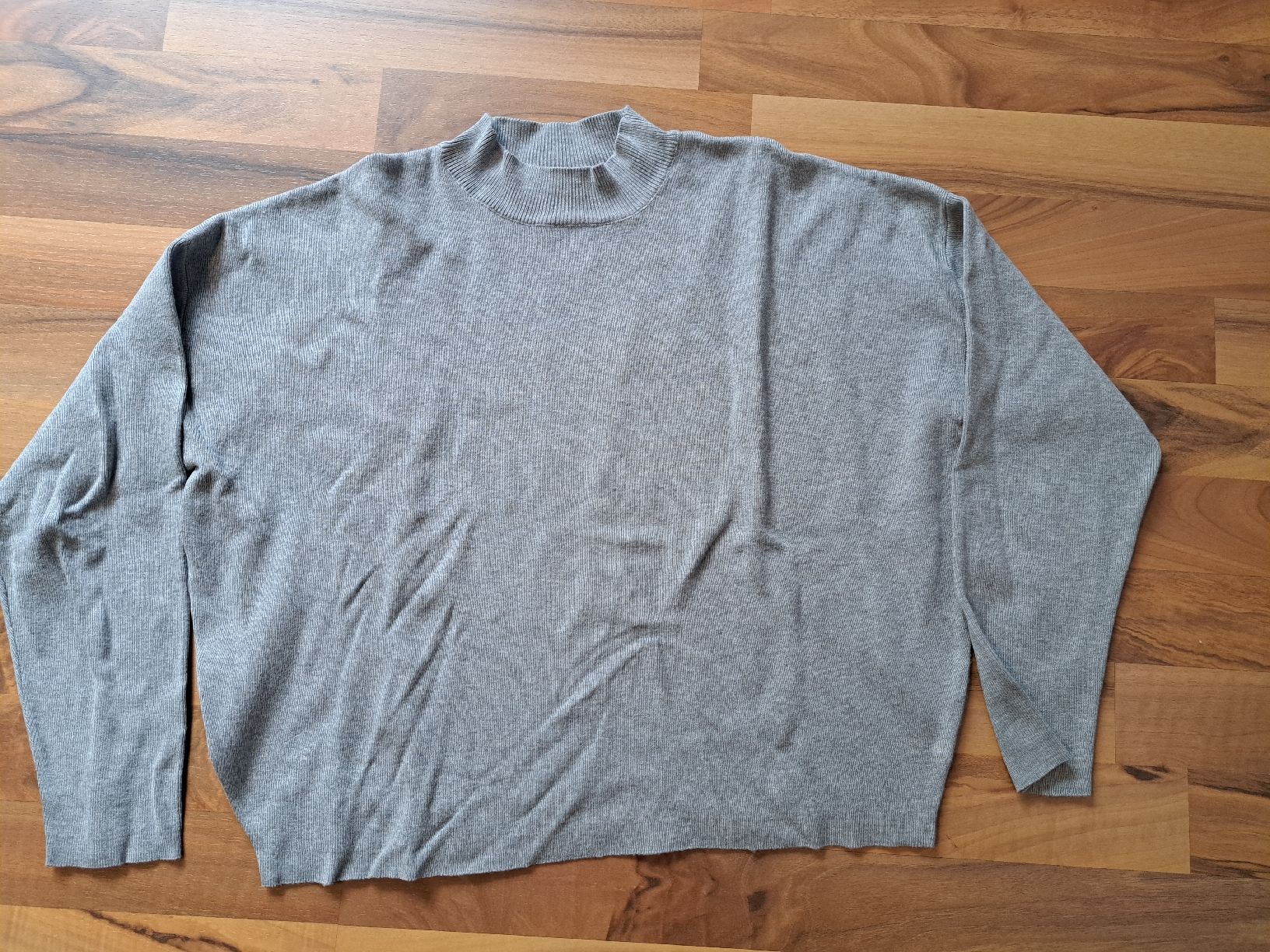 Zebra Maglioni & Felpe: Damen Pullover grau Mockneck Grösse S neuwertig – Usato da Waldenburg venduto da Sysilu