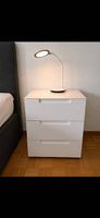 Nachttisch 50x40x60 cm mit Lampe inklusive