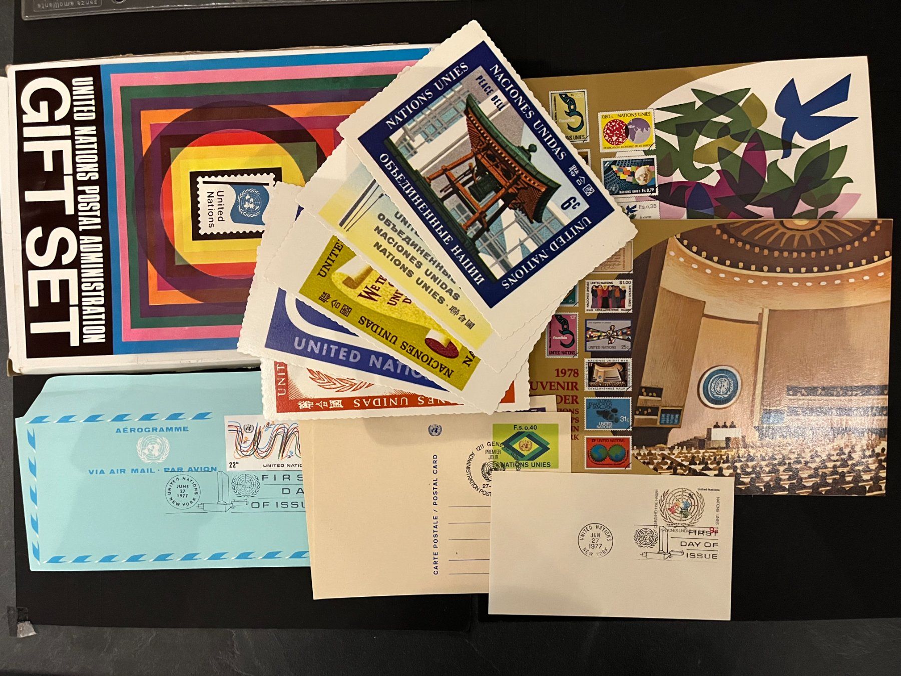 Alle Briefmarken: Briefmarken Schachtel mit 3 Geschenk-Kartons + ca.80 FDC`s – Gebraucht aus Mumpf von dadaboygugulini 7