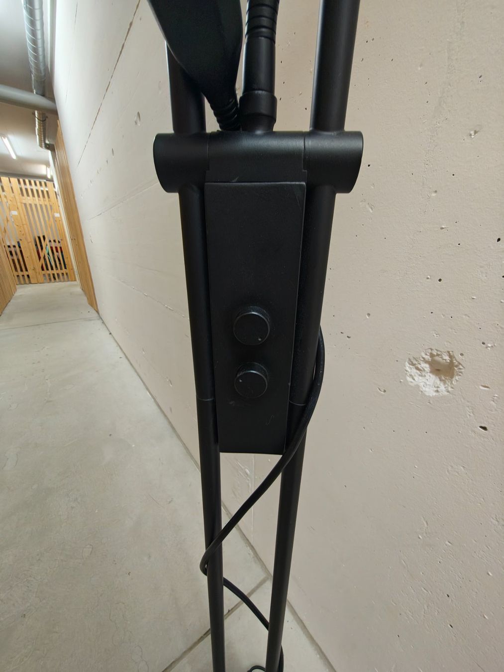 Lampade: Stehlampe schwarz Lumimart – Usato da Uster venduto da jen_t8jy 3