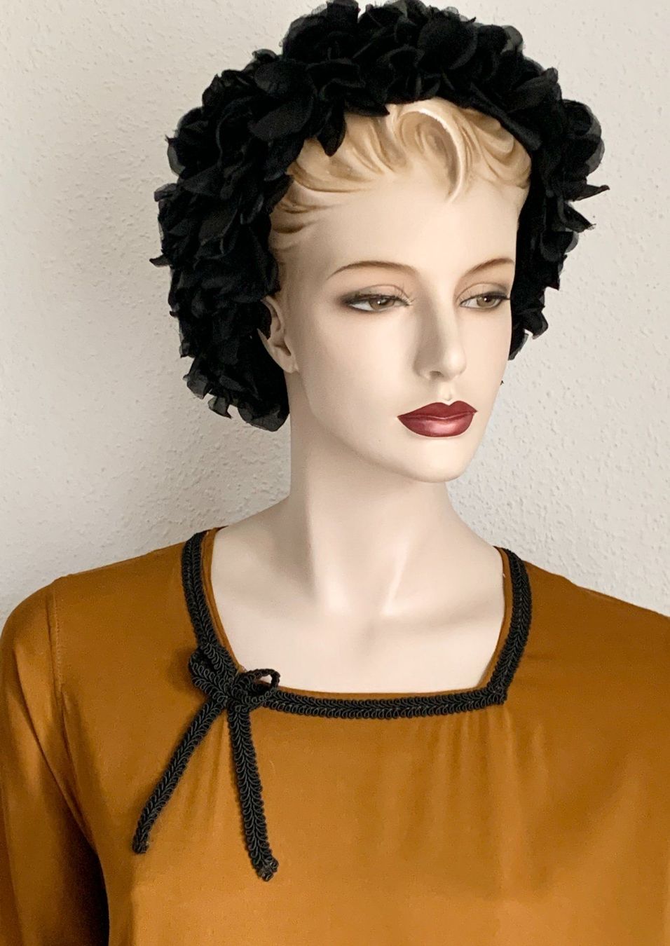 Tuniche: Langes Vintage Kleid/Tunika in Ockerfarbe – Usato da Kloten venduto da Nephty 6