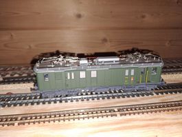 Roco De 4/4 Pendelzug mit 2 Personenwagen.