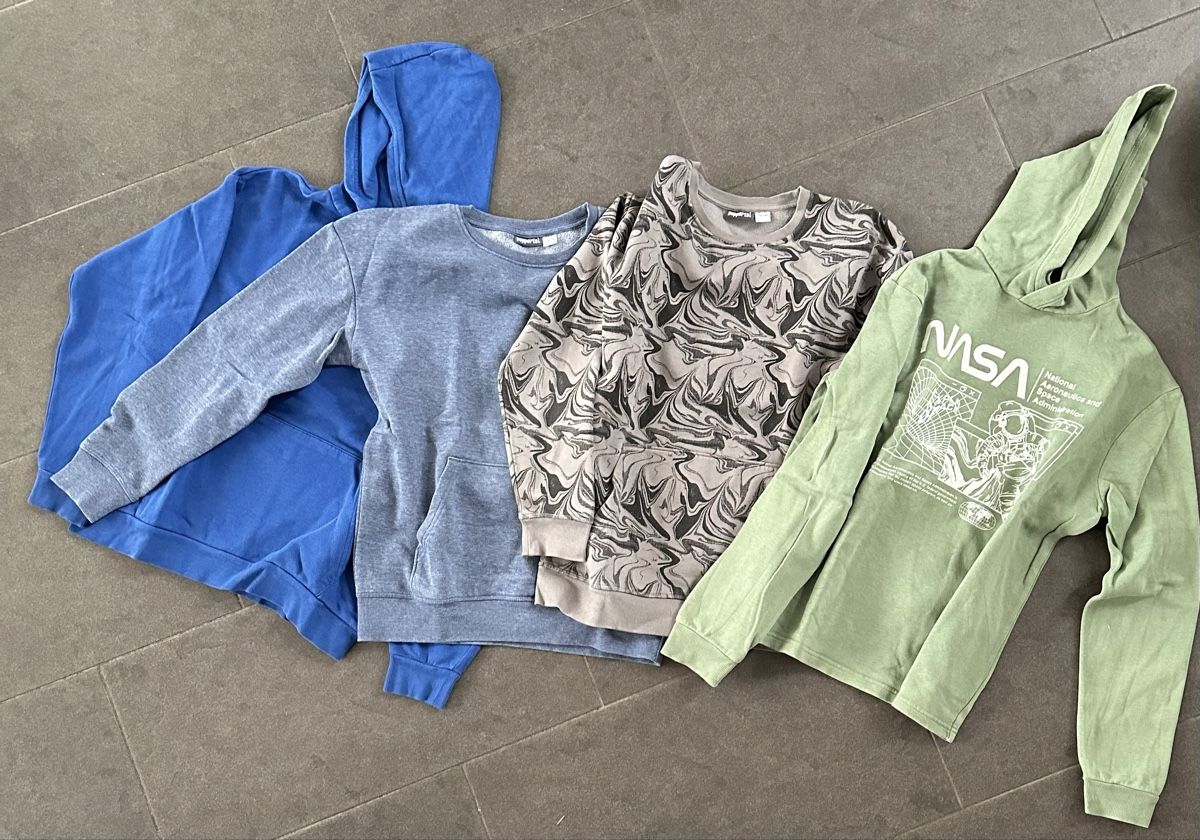 Maglioni & Felpe: 4er Set: Lässige Pullover 158/164 – Usato da Glashütten venduto da Cdoncamillo