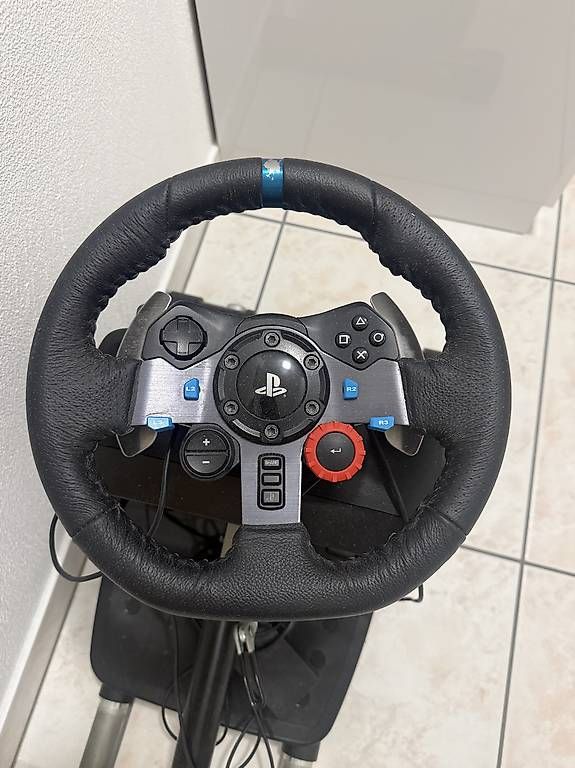 Controller: Logitech Lenkrad mit Ständer – Usato da Chur venduto da Domi7000